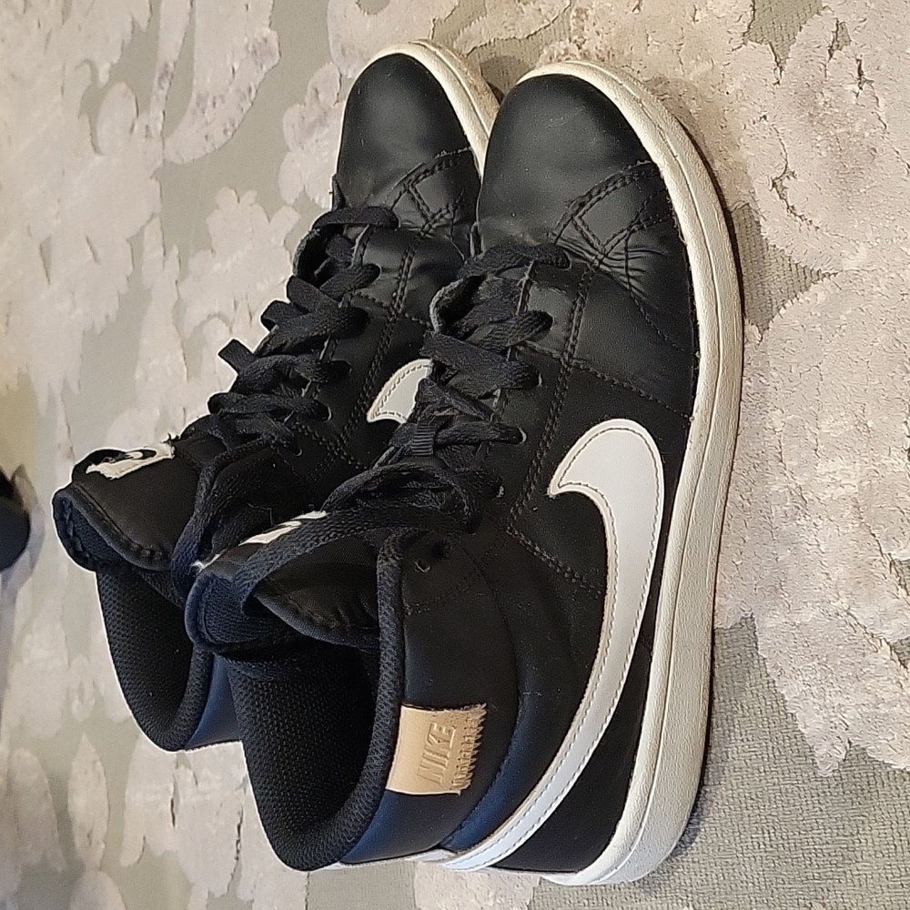 Nike court Royale 2